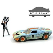 Autoworld 1965 Ford Gt40 Gt 40 Race Worn With Flag Man Figure 164 Gulf Cp8053