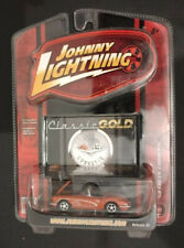 1958 Chevy Corvette Convertible 2006 Johnny Lightning Classic Gold 164