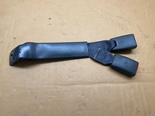 99-06 Chevygmc Extended Cab Rear Middle Center Seat Belt Receptacle 88955189 Gm